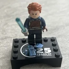 LEGO Star Wars Cal Kestis 75394 25th Anniversary COMPLETE w/ Stand & Saber