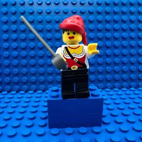 LEGO Female Girl Pirate Minifigure Red Lips Black Legs Red Bandana Sword