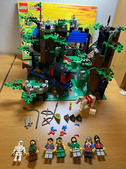 LEGO System Castle Dark Forest Fortress 6079 In 1996 Used Retired Comp W/Manual