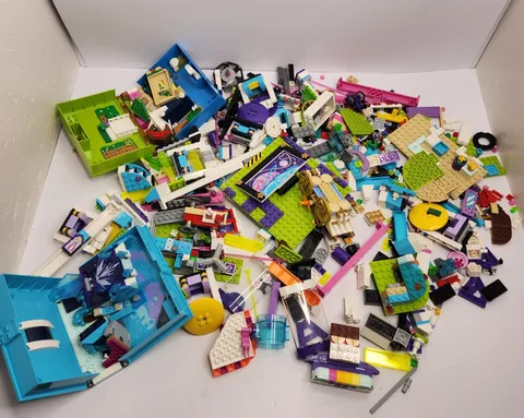 Lego Friends Mixed Bulk Lot 1.3 KG Unique Set Pieces COL-5527