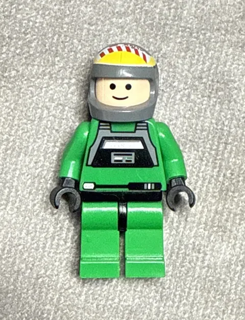 LEGO Star Wars A-Wing Pilot Minifigure Green Jumpsuit No Visor Helmet 7754