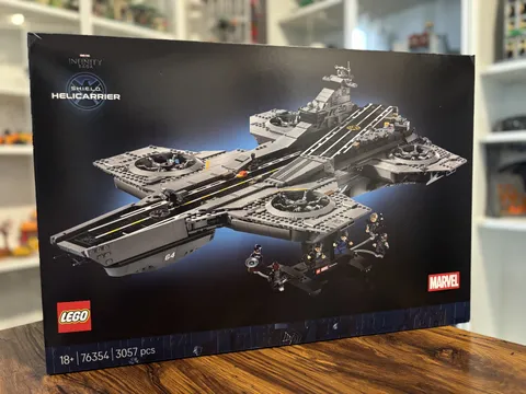 LEGO 76354 Marvel S.H.I.E.L.D. Helicarrier – NEW (NO MINIFIGURES)