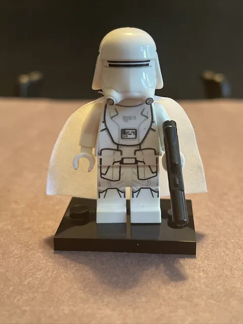 LEGO Star Wars First Order Snowtrooper Minifigure - (75249)