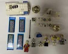 Vintage Lego Space Port 1999 Minifigures Pieces Parts