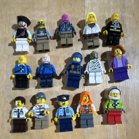 Lego Lot 15 Minifigures Minifigs