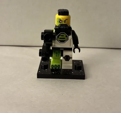 LEGO Series 26 Minifigure Blacktron Mutant Set 71046