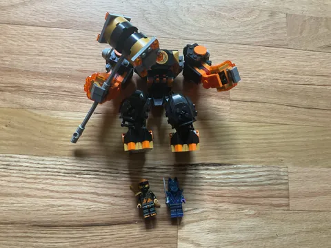 LEGO NINJAGO: Cole's Elemental Earth Mech (71806)