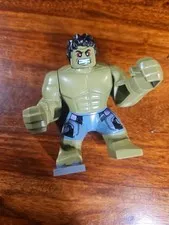Sh1104 LEGO Hulk Big Fig Super Heroes From 76343 Set. Brand New