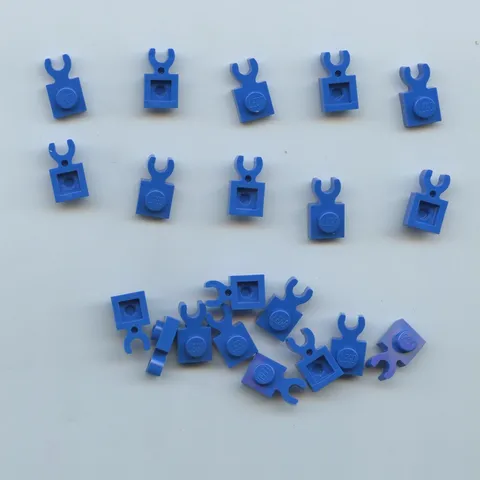 LEGO x20 Blue Plate, Modified 1 x 1 with Open O Clip Thick Vertical Grip 4085d