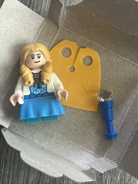 LEGO Stranger Things Holly Wheeler Minifigure – MINT - from Creel House 11370