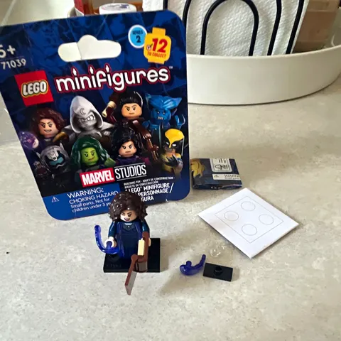 LEGO Minifigures Marvel Studios 71039 Limited Edition Minifigure w/ Stand Foil