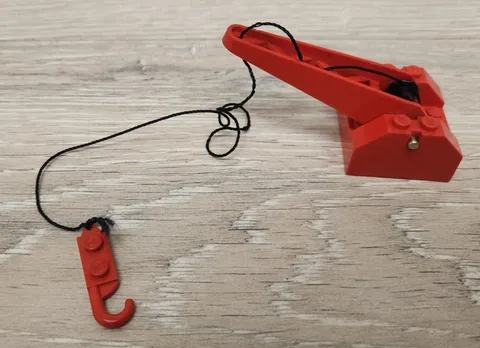Lego bb0073c02 bb073 Red String Reel Winch 4 x 4 x 2 w/ Sloped Top Metal Handle