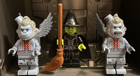LEGO Minfigs 70917: Wicked Witch Flying Monkeys Wizard Of Oz Excellent Condition