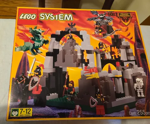LEGO 6087 FRIGHT KNIGHTS: Witch's Magic Manor - 100% + box & instr & inside tray