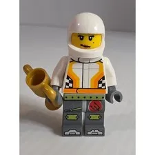 LEGO Minifigure Small Multicolor Fair cty0476 Female Racer Trophy
