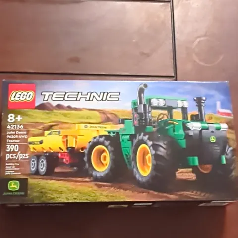 LEGO Technic John Deere 9620R 4WD Tractor 42136 390 pcs 8+ Boxed