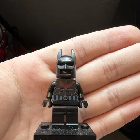 LEGO Batman Minifigure Black Suit w/ Mask Plastic 1-Piece Age 4+