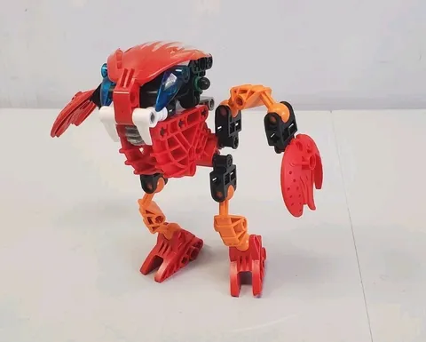 LEGO Bionicle: Tahnok Set 8563 Figure Complete with KRANA & Rubber Band 2002