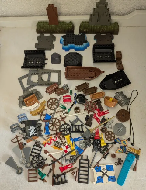 Lot Of Vintage Medieval Lego & Mega Bloks Pieces Pirate Knight Castle Ship Gold