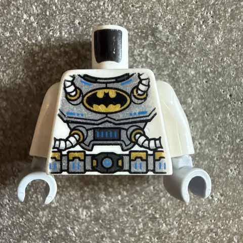 Lego New White Minifigure Torso Batman Logo Spacesuit Four Hoses Utility Belt