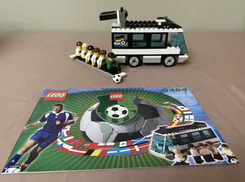 LEGO Soccer Black Bus Set 3404 Germany Team Minifigures Vintage 2000 