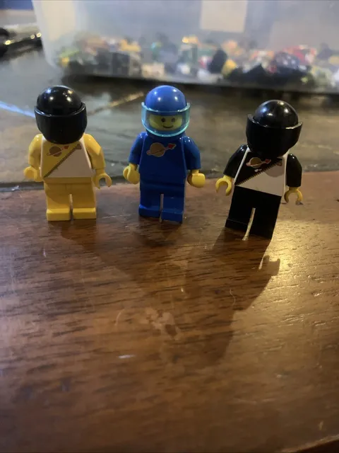 Lego Futuron Minifigure Lot Space 6703 6990 6893 6953 6932 blue black yellow