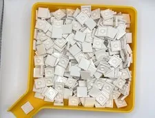 LEGO Large lot of White 2x2 Tile inv.645