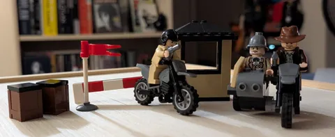 LEGO Indiana Jones: Indiana Jones Motorcycle Chase (7620)- EUC *Read Description
