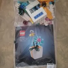 Lego Spring In Bloom 6643894 Flower Show Promo Set Flower Pot And Bee