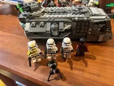 (75311) Imperial Armored Marauder w/ additional figures
