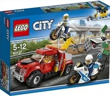 LEGO City 60137 Tow Truck Trouble BRAND NEW Retired Set 2017