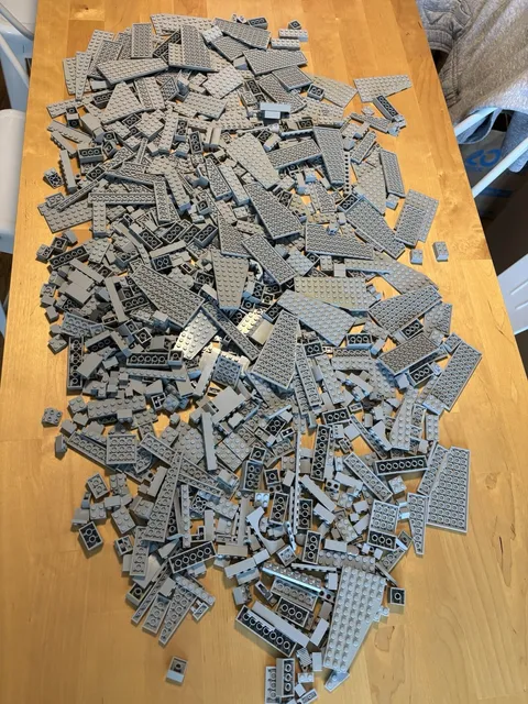 LEGO Bulk Lot Light Bluish Gray Castle Space Random Mix 3lbs 6oz