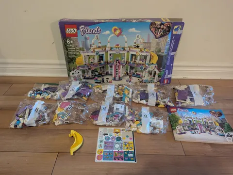 LEGO FRIENDS: Heartlake City Shopping Mall (41450) Complete 