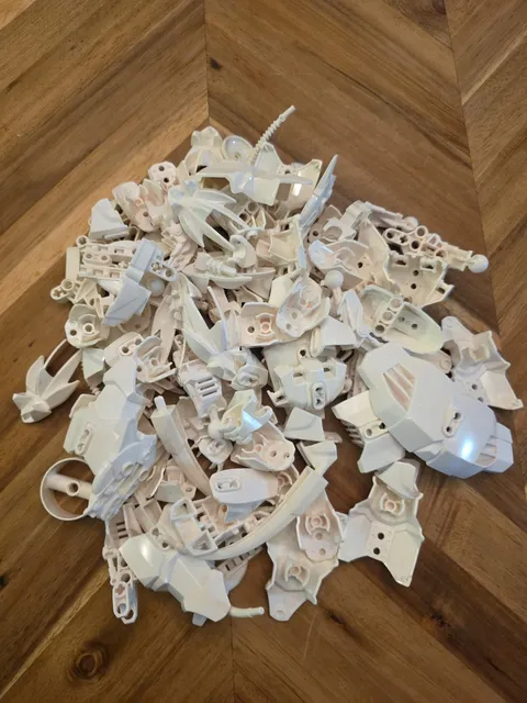 1 Half Pound White Bionicle Parts Lot - (8.2 Oz) - Many Types - Great Condition