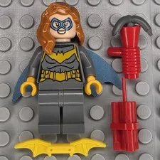 Lego DC Super Heroes Minifigure SH0658 Batgirl Dark Bluish Gray Suit Rebirth