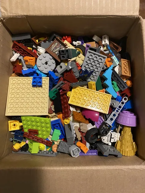 5lbs Authentic Legos Mixed Lot Bricks Blocks Minifigs! Bulk Collection