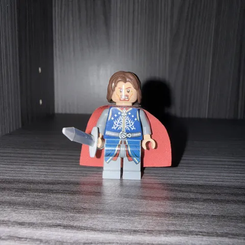 LEGO Lord of the Rings King Aragorn Minifigure LOR066 Excellent Condition