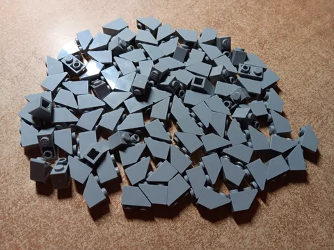 LEGO BULK LOT OF 94 LIGHT BLUISH GRAY 45° INVERTED SLOPE BRICKS  2X1