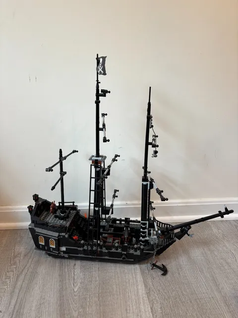 LEGO Pirates of the Caribbean Black Pearl 4184. Full set+figs, no manual, no box