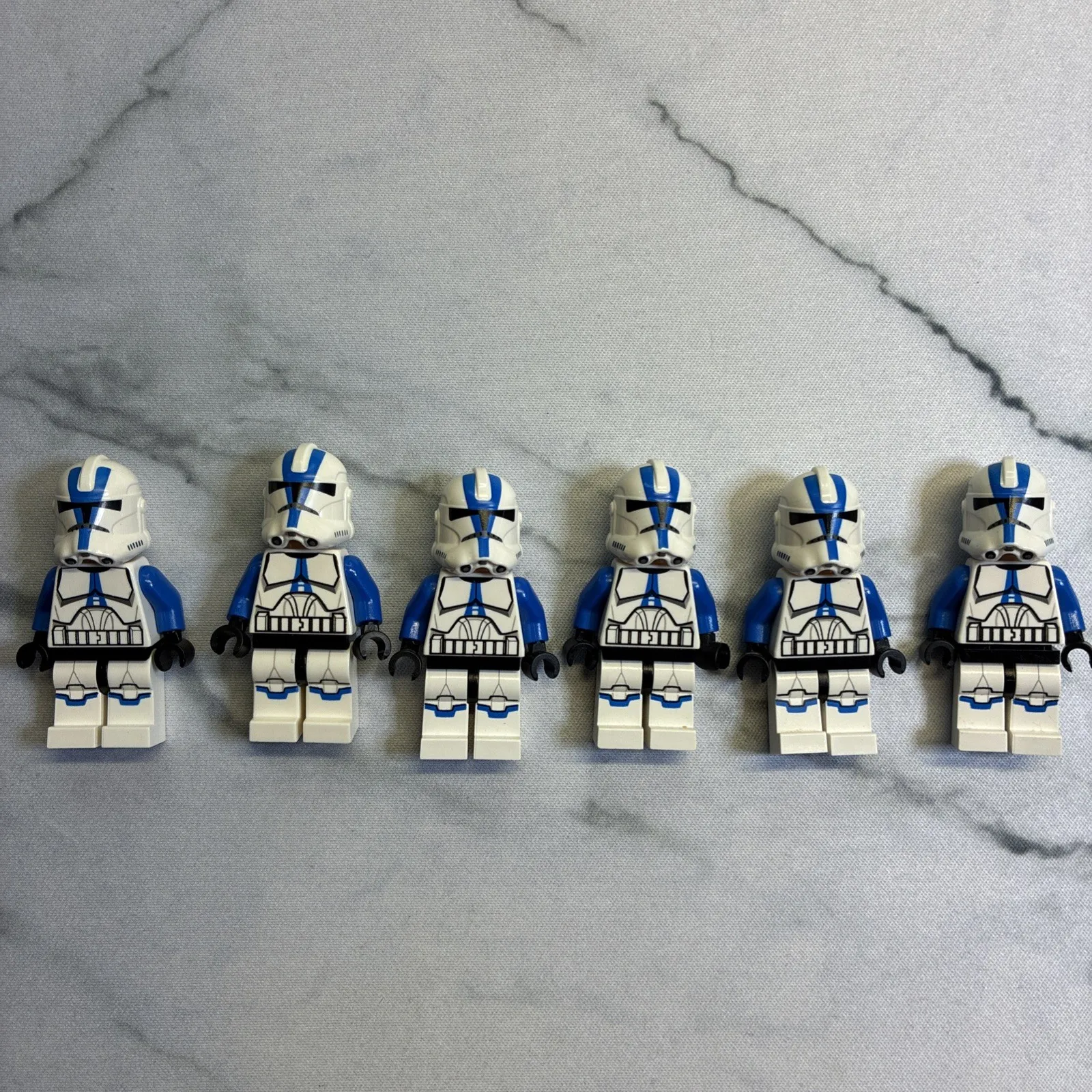 Clone Trooper, 501st Legion (Phase 2) - Blue Arms, Large EyesItem No: sw0445