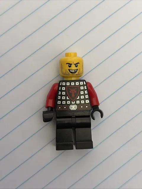 C394 Lego Castle Dragon Knight Minifigure with Missing Accessories