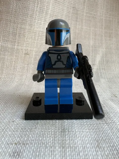 LEGO Mandalorian Death Watch Warrior Minifigure - sw0296 (w/ blaster & stand)