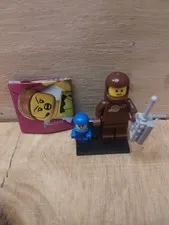 Lego Series 24 71037 BROWN ASTRONAUT & SPACE BABY CMF  Complete 