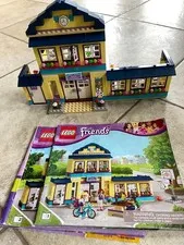 LEGO FRIENDS: Heartlake High (41005) **ORIGINAL BOX NOT INCLUDED**