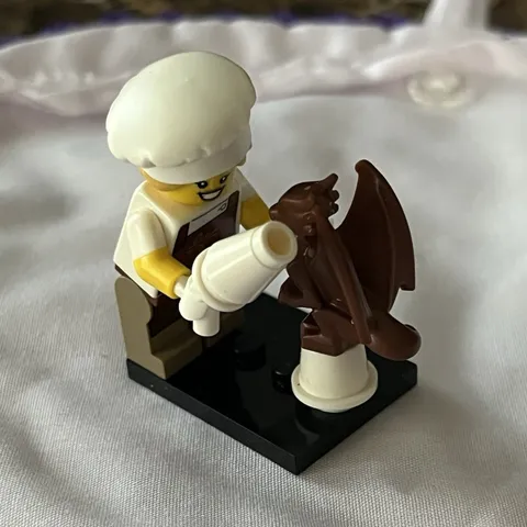 LEGO Minifigures Series 29 Culinary chocolatier chef #71052