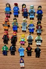 Lego Minifigure Lot Of 21