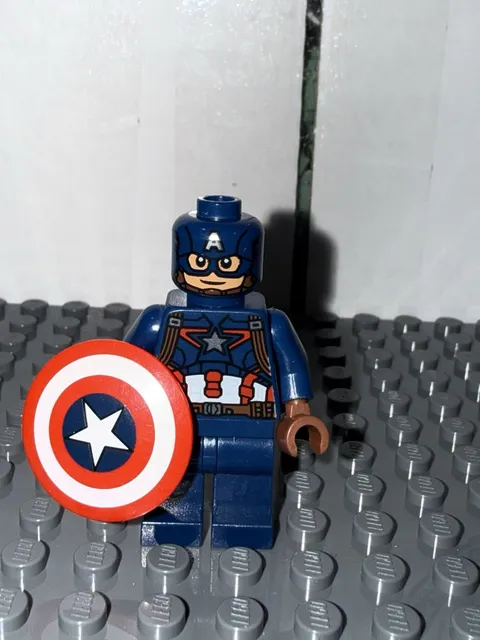 Lego SH0177 - Captain America - Dark Blue Suit with Reddish Brown Belt and Harne
