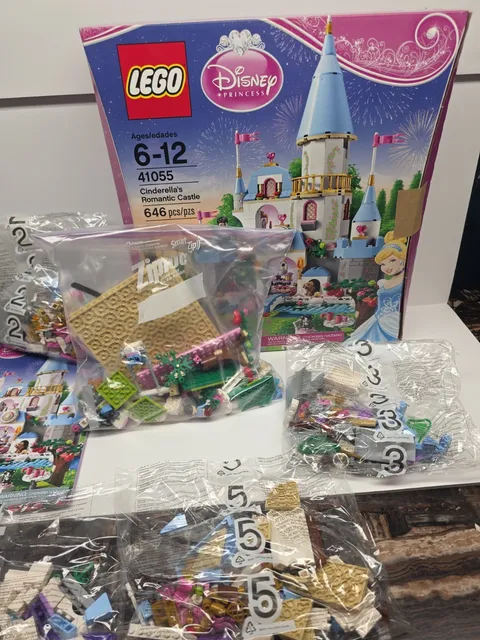 LEGO Disney: Cinderella's Romantic Castle (41055). NOT Complete, w/instructions.
