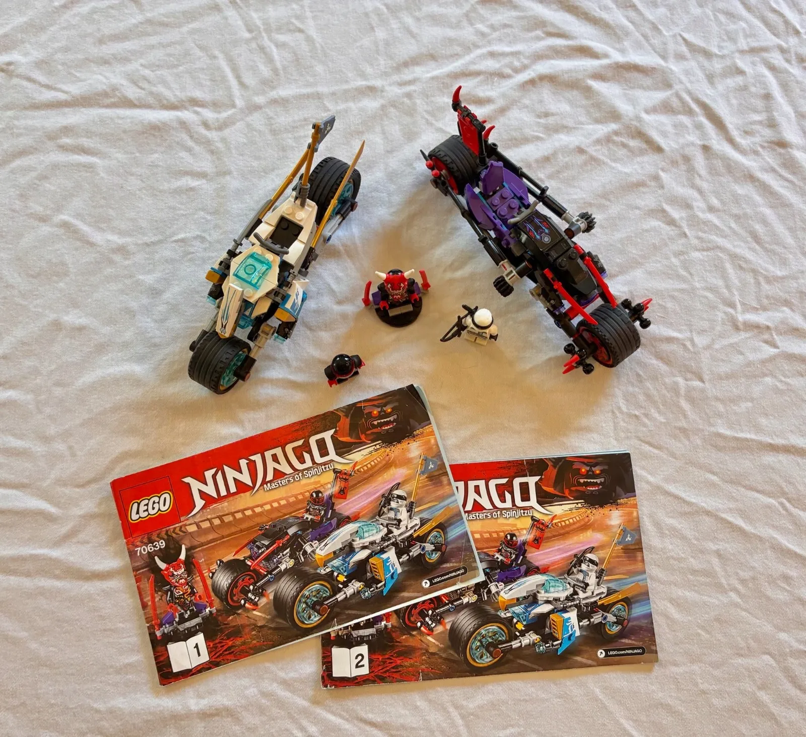 *retired* LEGO: (70639), 100% complete set with mini figs and manual