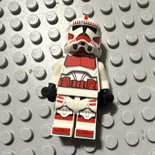 LEGO Star Wars Clone Trooper Minifigure White Armor Helmet Red Markings